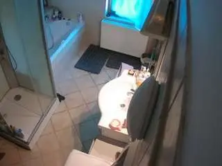 Voyeurcam-julmodels-bath-2nd-2  live sex cam