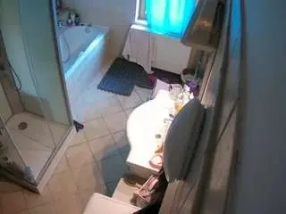 Voyeurcam-julmodels-bath-2nd-2  live sex cam