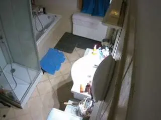 Voyeurcam-julmodels-bath-2nd-2  live sex cam