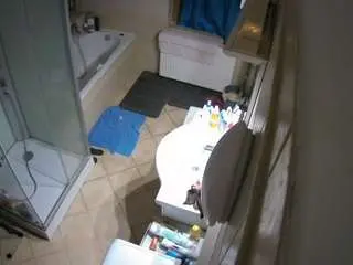 Voyeurcam-julmodels-bath-2nd-2  live sex cam