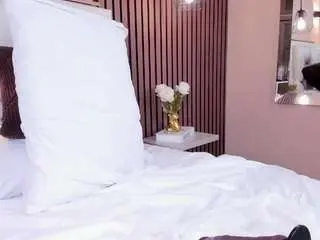 Avymilton  live sex cam