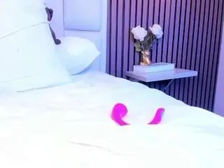 Avymilton  live sex cam