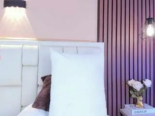 Avymilton  live sex cam