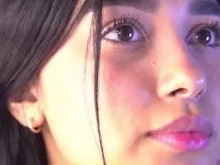 Kaillyn-r  live sex cam