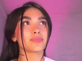 Kaillyn-r  live sex cam