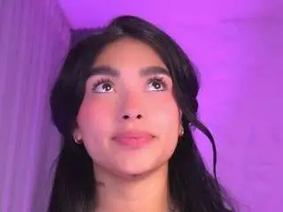 Kaillyn-r  live sex cam