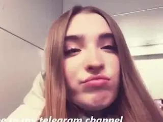 Robertojoslyn  live sex cam