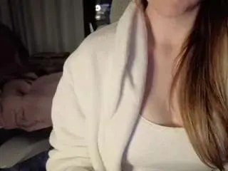 Bigcreamyass  live sex cam