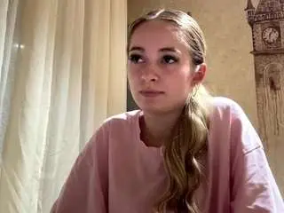 Cicelycapdeville  live sex cam