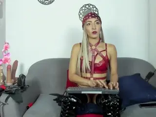 Mazone-barb  live sex cam