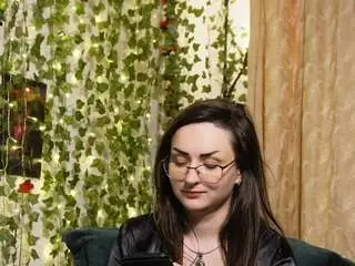 Naughtyhomemade17  live sex cam