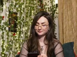 Naughtyhomemade17  live sex cam