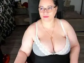 Sweetcharlotte  live sex cam