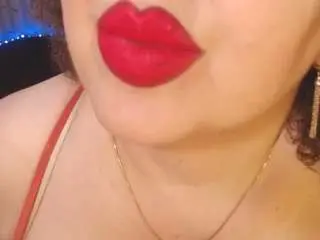 Yourbustykatty  live sex cam