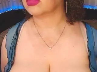 Yourbustykatty  live sex cam