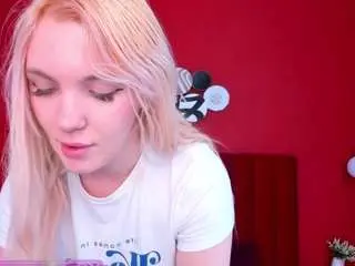 Fluffymonica  live sex cam