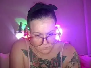 Quinnmariexo  live sex cam