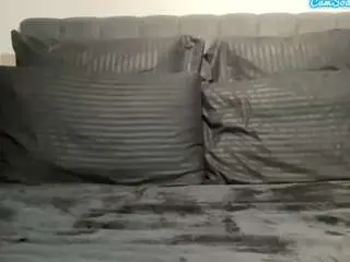 Hotmelelo  live sex cam