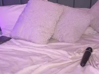 Ninna-curly  live sex cam