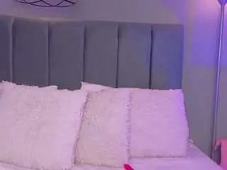 Ninna-curly  live sex cam