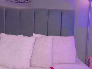 Ninna-curly  live sex cam