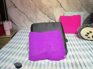 Niyirey  live sex cam