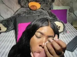Niyirey  live sex cam
