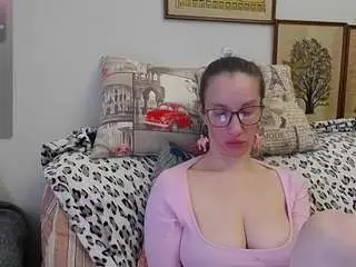 Squirtyeleanor  live sex cam