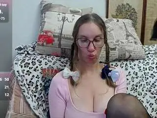 Squirtyeleanor  live sex cam