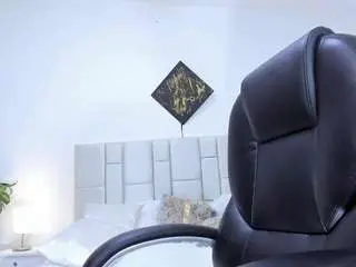 Martina-evan  live sex cam