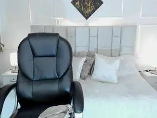 Martina-evan  live sex cam