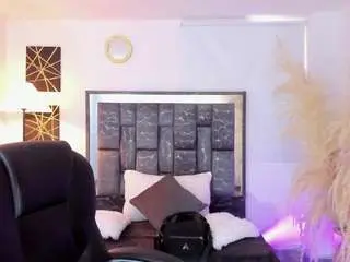 Martina-evan  live sex cam