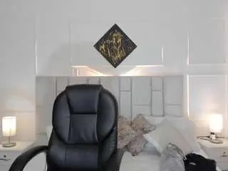 Martina-evan  live sex cam