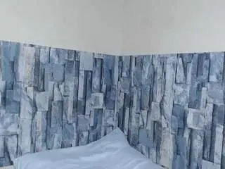 Redbonelolly  live sex cam