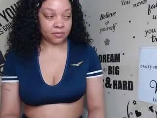Redbonelolly  live sex cam