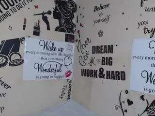 Redbonelolly  live sex cam