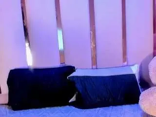 Iriis-tai  live sex cam
