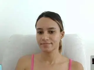 Kelayabrunette  live sex cam