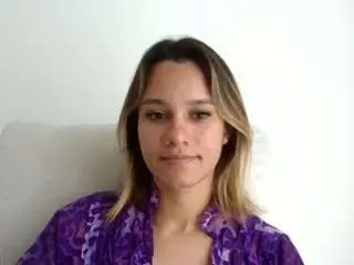 Kelayabrunette  live sex cam