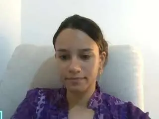 Kelayabrunette  live sex cam