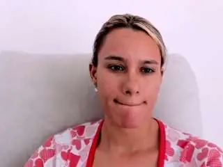 Kelayabrunette  live sex cam