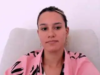 Kelayabrunette  live sex cam