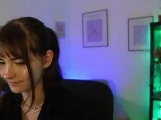 Ellayoung18  live sex cam