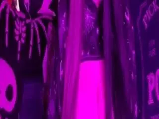 Spunfoxxx  live sex cam
