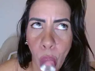 Kylei92  live sex cam