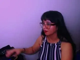 Leannefoxy69  live sex cam