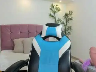 Lizzie-williams  live sex cam