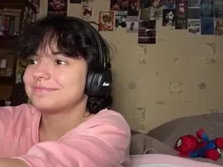 Nadinecranson  live sex cam