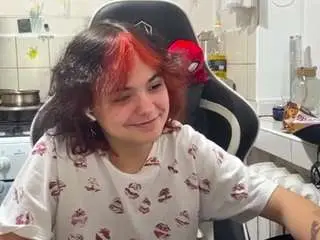 Nadinecranson  live sex cam
