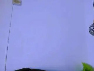 Nahomy-ryans  live sex cam